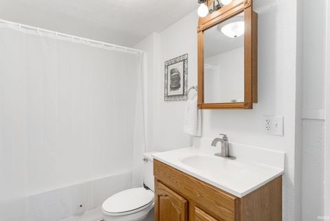 Tiny photo for 1321 N Brookfield Street, South Bend, IN 46628 (MLS # 202606506)