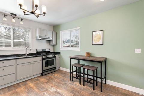 Tiny photo for 1321 N Brookfield Street, South Bend, IN 46628 (MLS # 202606506)