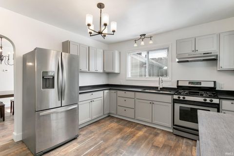 Tiny photo for 1321 N Brookfield Street, South Bend, IN 46628 (MLS # 202606506)