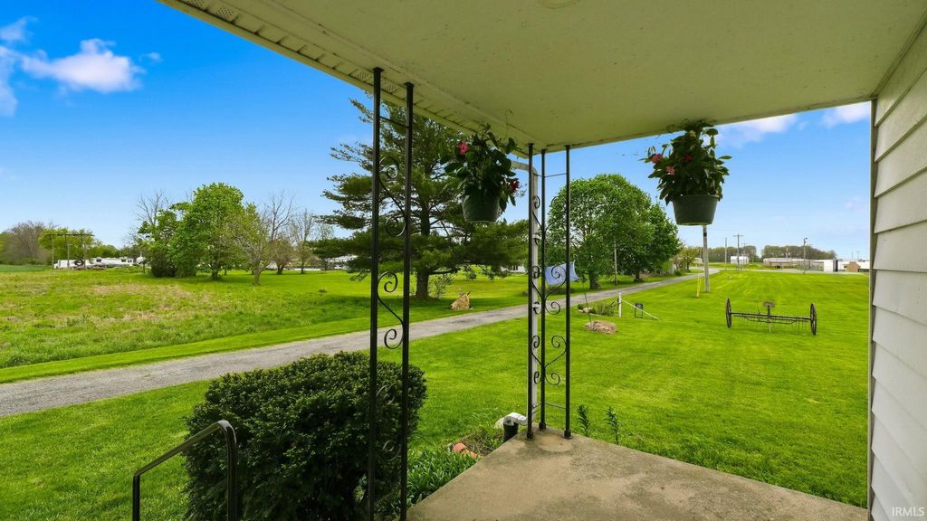 Photo of 1350 N Warren Road, Huntington, IN 46750 (MLS # 202615564)