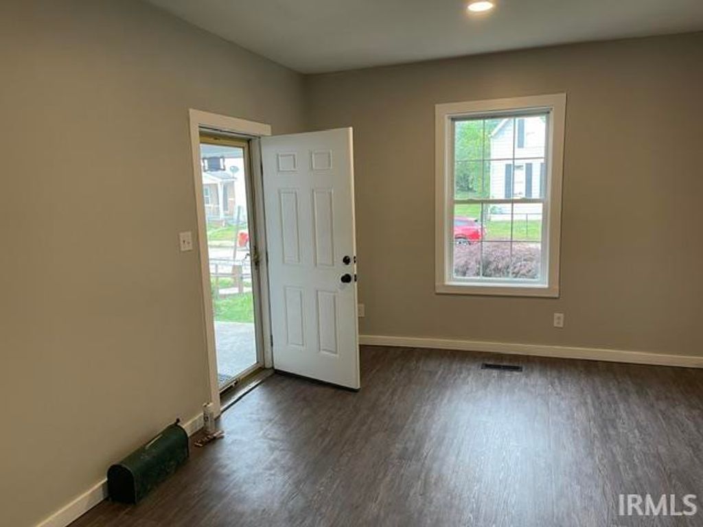 Photo of 914 W Missouri Street, Evansville, IN 47710 (MLS # 202615840)