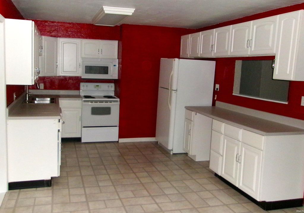 Photo of 1016 colonial Court, Decatur, IN 46733 (MLS # 202600545)