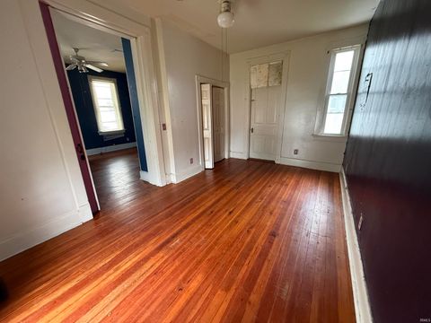 Tiny photo for 1318 Fountain Avenue, Evansville, IN 47710 (MLS # 202624666)