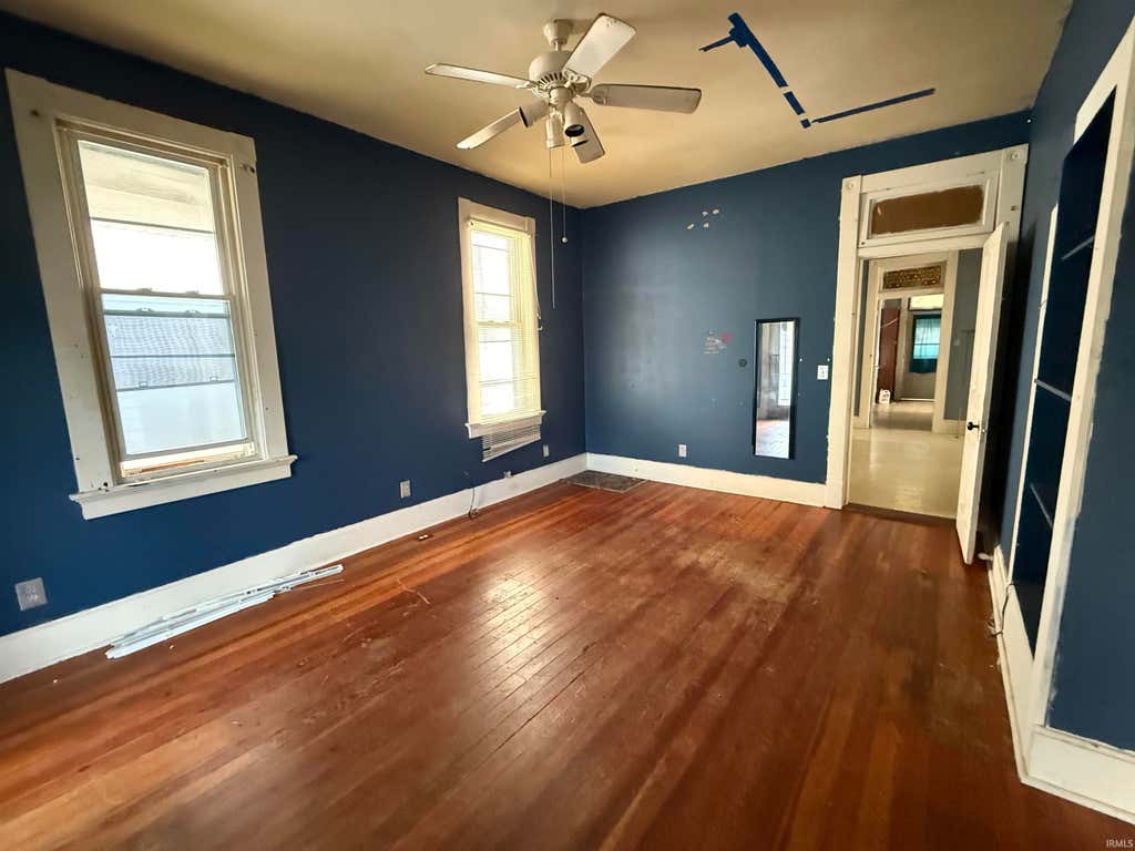Photo of 1318 Fountain Avenue, Evansville, IN 47710 (MLS # 202624666)