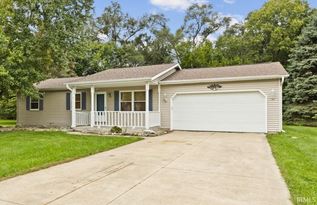 Photo of 58915 Runway Road, Elkhart, IN 46516 (MLS # 202641013)