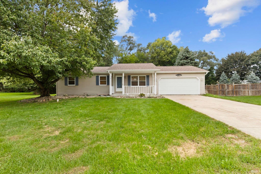 Photo of 58915 Runway Road, Elkhart, IN 46516 (MLS # 202641013)