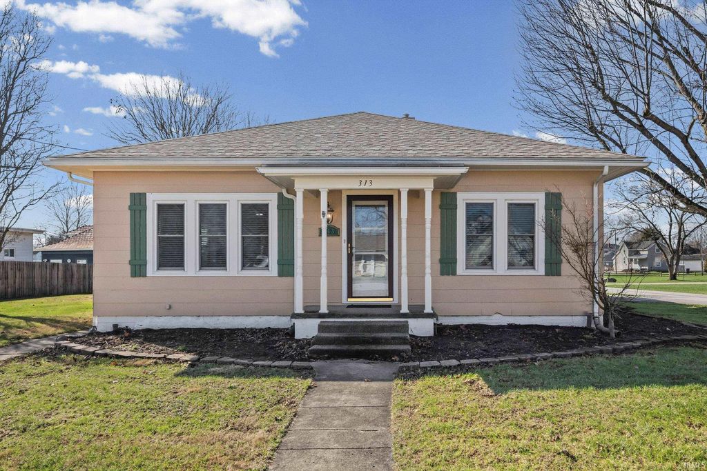 Photo of 313 W Jackson Street, Mulberry, IN 46058 (MLS # 202608549)
