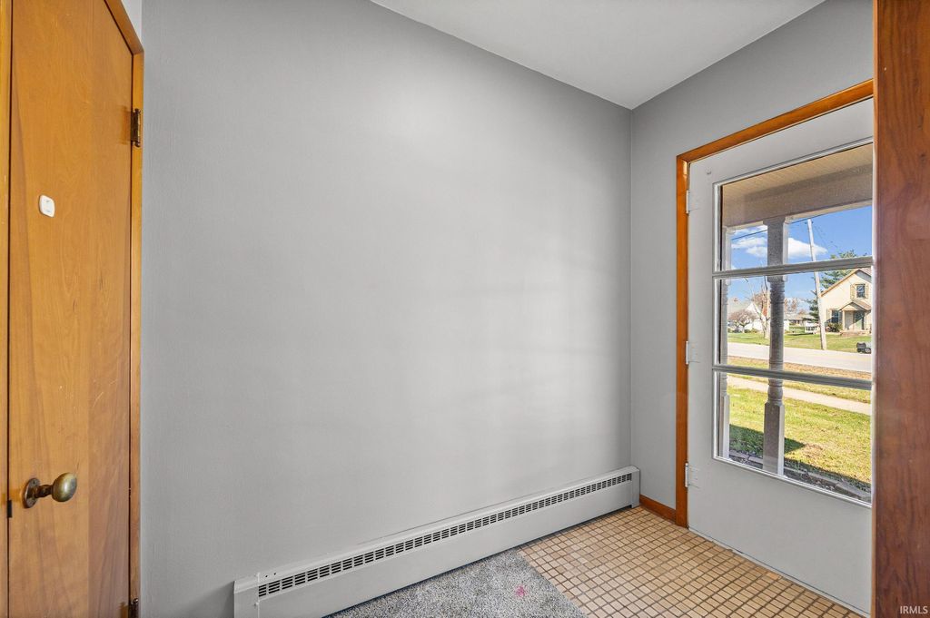 Photo of 313 W Jackson Street, Mulberry, IN 46058 (MLS # 202608549)