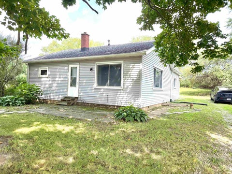 Tiny photo for 1460 N State Rd 5 Road, Larwill, IN 46764 (MLS # 202634077)