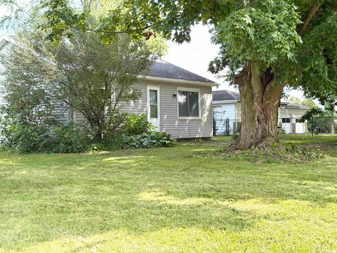 Tiny photo for 1460 N State Rd 5 Road, Larwill, IN 46764 (MLS # 202634077)