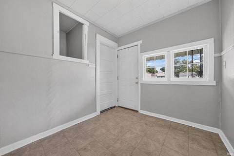 Tiny photo for 1040 S Locke Street, Kokomo, IN 46902 (MLS # 202630608)