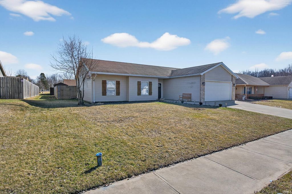 Photo of 512 Freds Court, Kendallville, IN 46755 (MLS # 202606658)