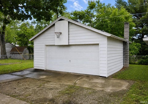 Tiny photo for 2504 E 13th Street, Muncie, IN 47302 (MLS # 202624720)