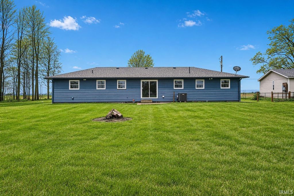 Photo of 19617 county rd 2 Road, Bristol, IN 46507 (MLS # 202614252)