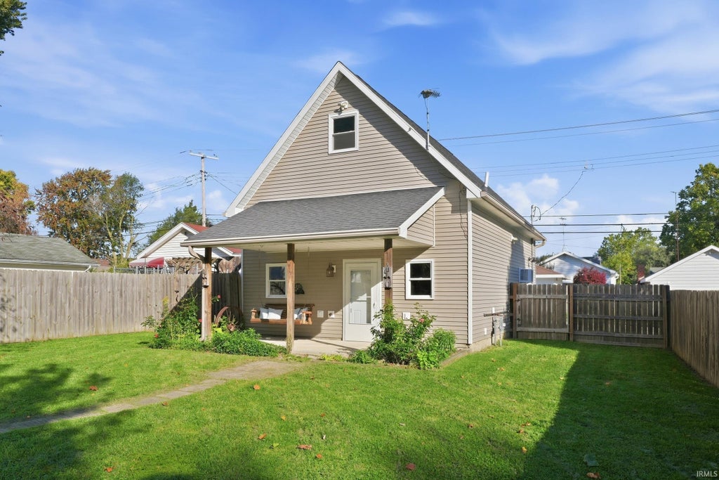 Photo of 537 E Sherman Street, Marion, IN 46952 (MLS # 202642876)