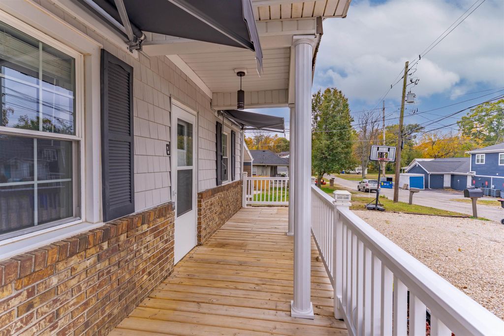 Photo of 405 Middle Street, Newburgh, IN 47630 (MLS # 202545438)