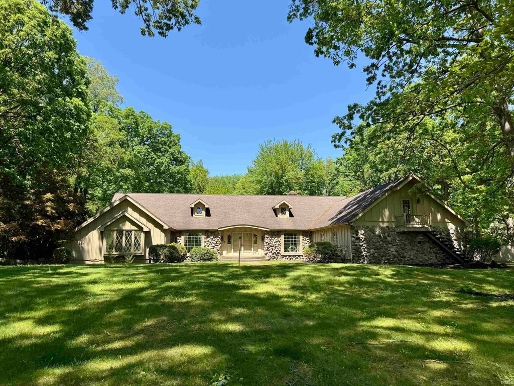 Photo of 50555 Country Knolls Drive, Granger, IN 46530 (MLS # 202620780)