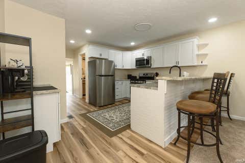 Tiny photo for 1105 E Markland Avenue, Kokomo, IN 46901 (MLS # 202630165)