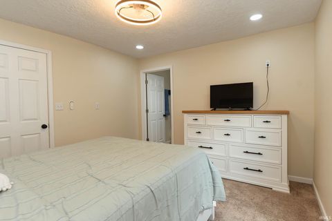 Tiny photo for 1105 E Markland Avenue, Kokomo, IN 46901 (MLS # 202630165)