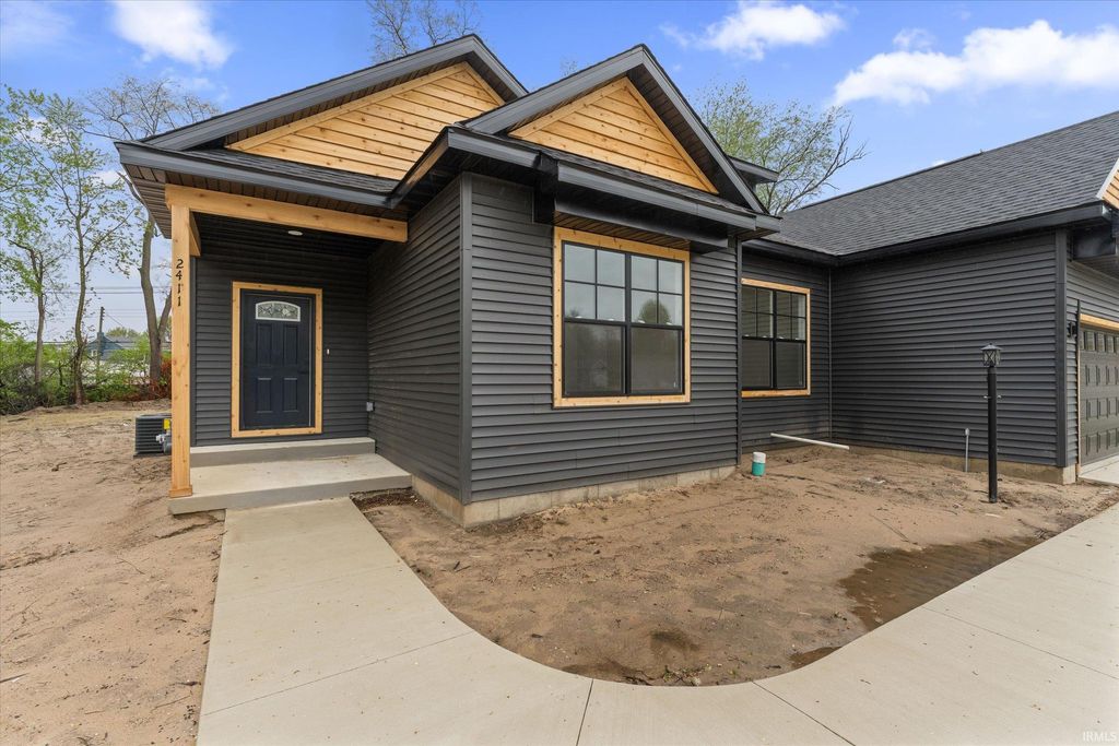 Photo of 1411 Wildflower Cove, Mishawaka, IN 46545 (MLS # 202613938)