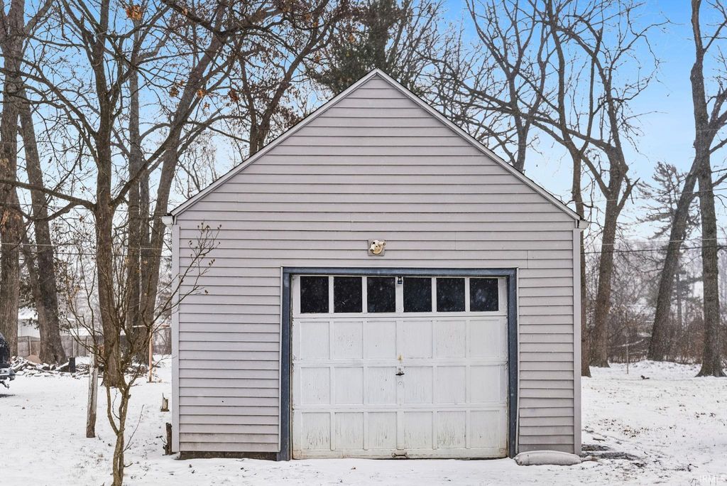 Photo of 4915 Plaza Drive, Fort Wayne, IN 46806 (MLS # 202601922)