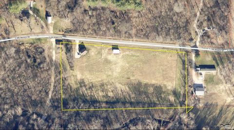 Tiny photo for 3354 E Ore Branch Road, Bloomfield, IN 47424 (MLS # 202603197)
