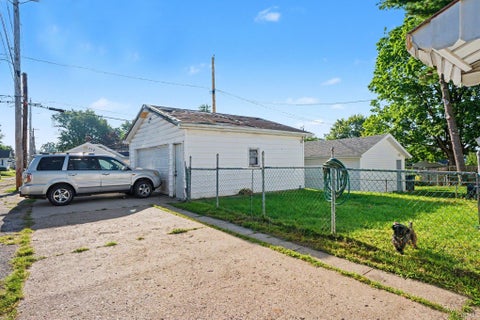 Tiny photo for 730 S 32nd Street, South Bend, IN 46615 (MLS # 202635319)