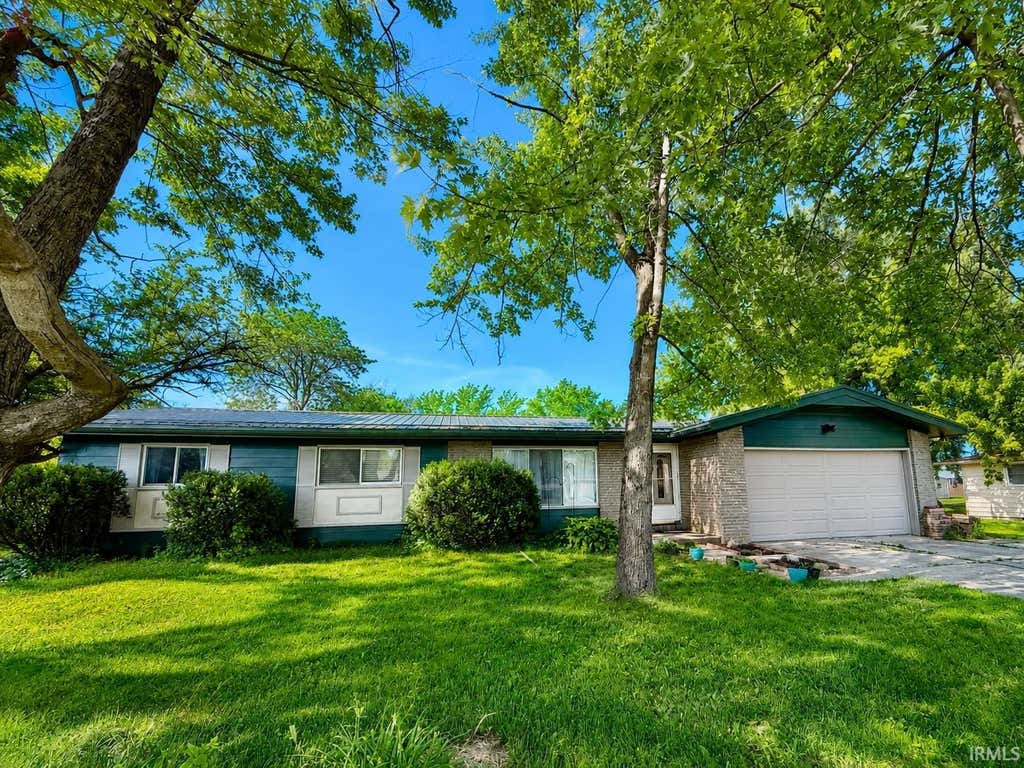 Photo of 2423 Otsego Drive, Fort Wayne, IN 46825 (MLS # 202621706)