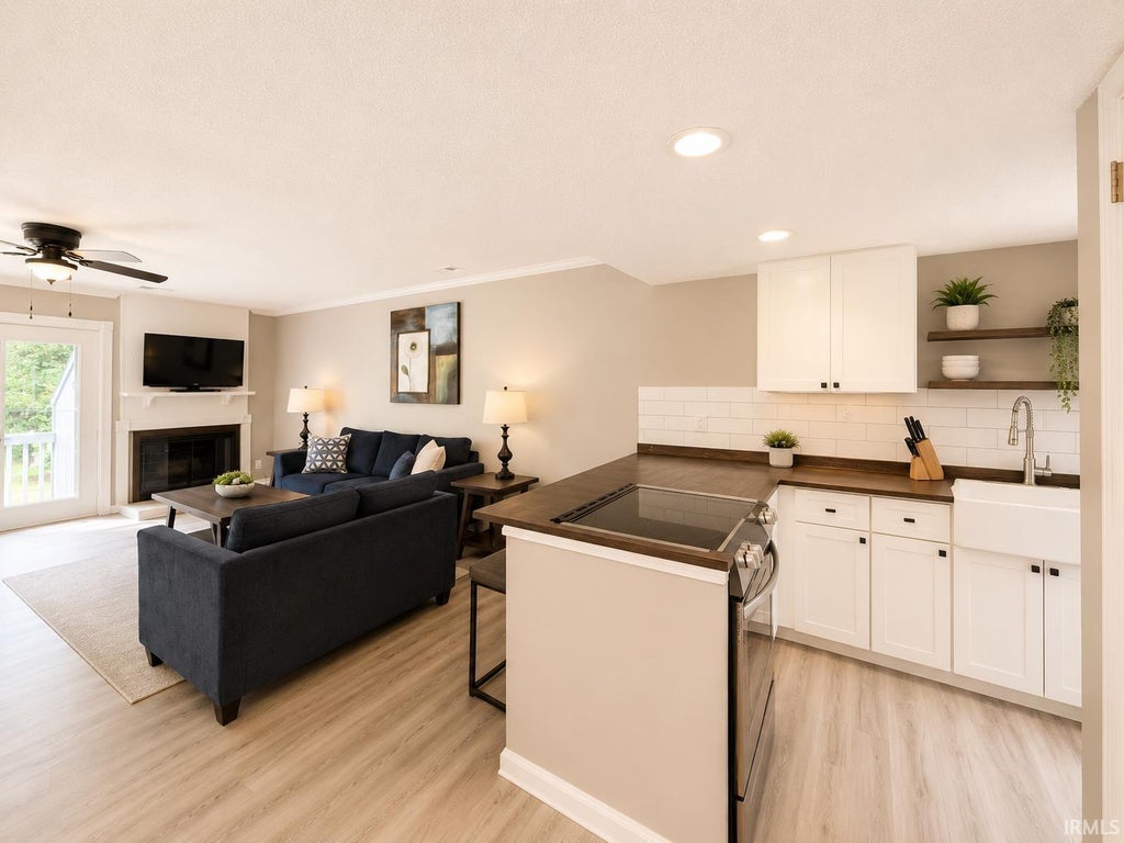 Photo of 9021 S Pointe Ridge Lane #11, Bloomington, IN 47401 (MLS # 202631546)