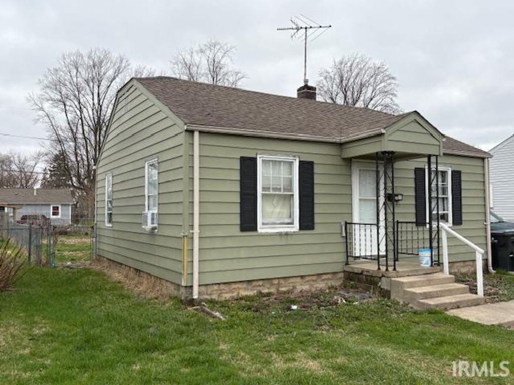 Photo of 3917 Haverhill Drive, Anderson, IN 46013 (MLS # 202610524)