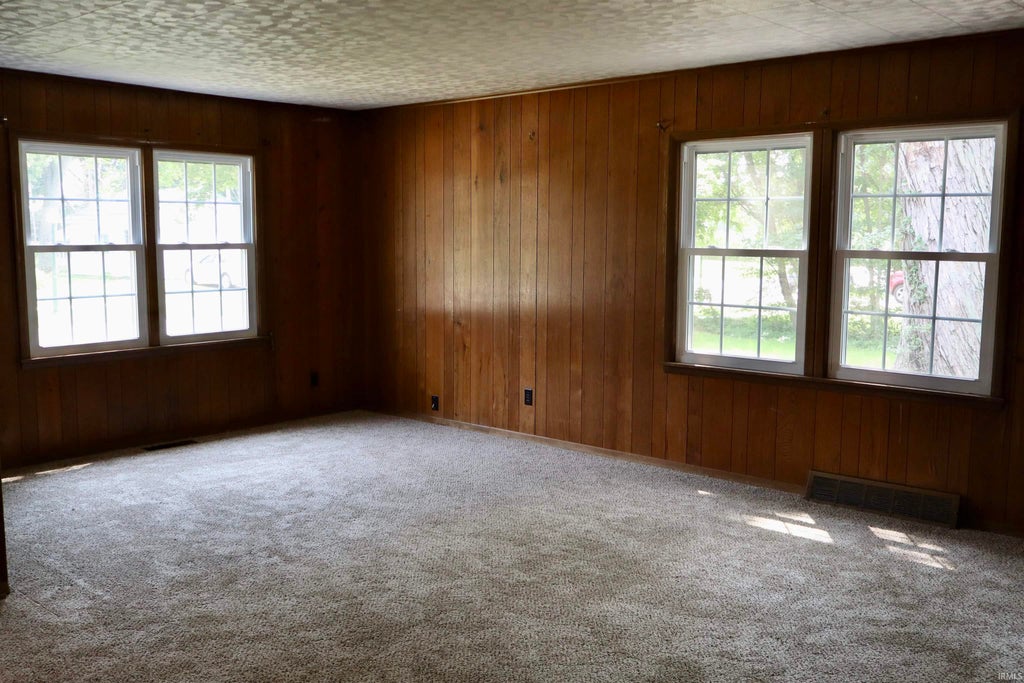 Photo of 204 S Kingston Road, Plymouth, IN 46563 (MLS # 202631205)