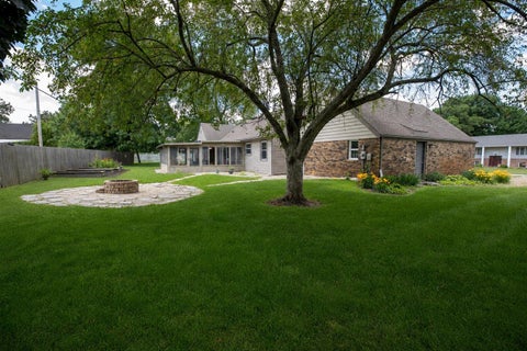 Tiny photo for 3321 Gregory Farm Village Drive, Rochester, IN 46975 (MLS # 202642117)
