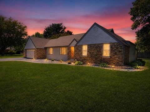 Tiny photo for 3321 Gregory Farm Village Drive, Rochester, IN 46975 (MLS # 202642117)