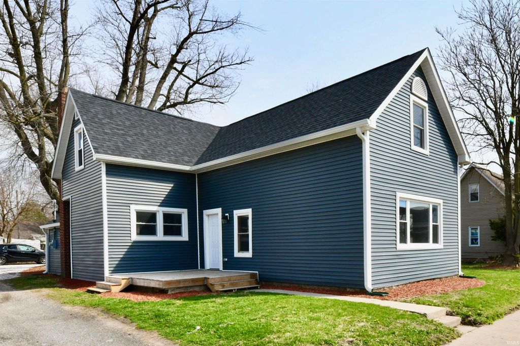 Photo of 1926 Main Street, Elwood, IN 46036 (MLS # 202611160)