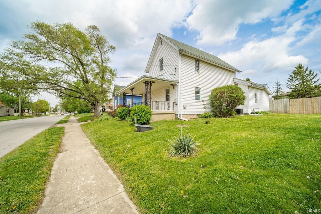 Photo of 1122 S 14Th Street, New Castle, IN 47362 (MLS # 202613420)