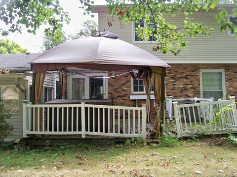 Tiny photo for 2401 Greentree Lane, Kokomo, IN 46902 (MLS # 202539998)