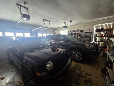 Tiny photo for 2401 Greentree Lane, Kokomo, IN 46902 (MLS # 202539998)