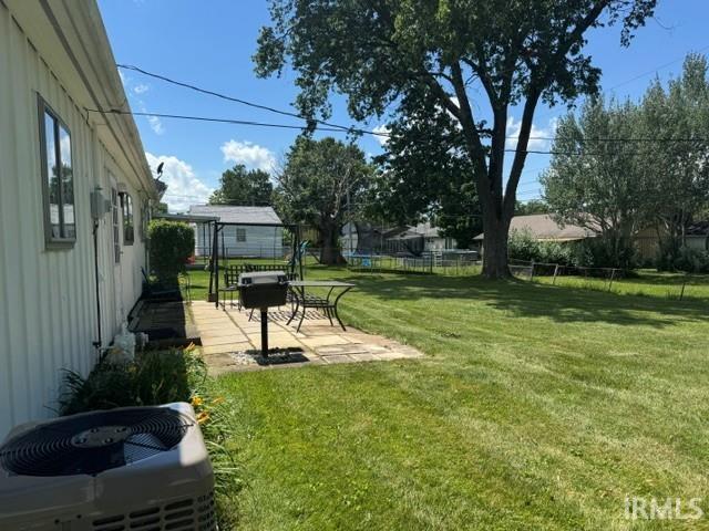 Photo of 1331 Cinnamon Road, Fort Wayne, IN 46825 (MLS # 202625238)