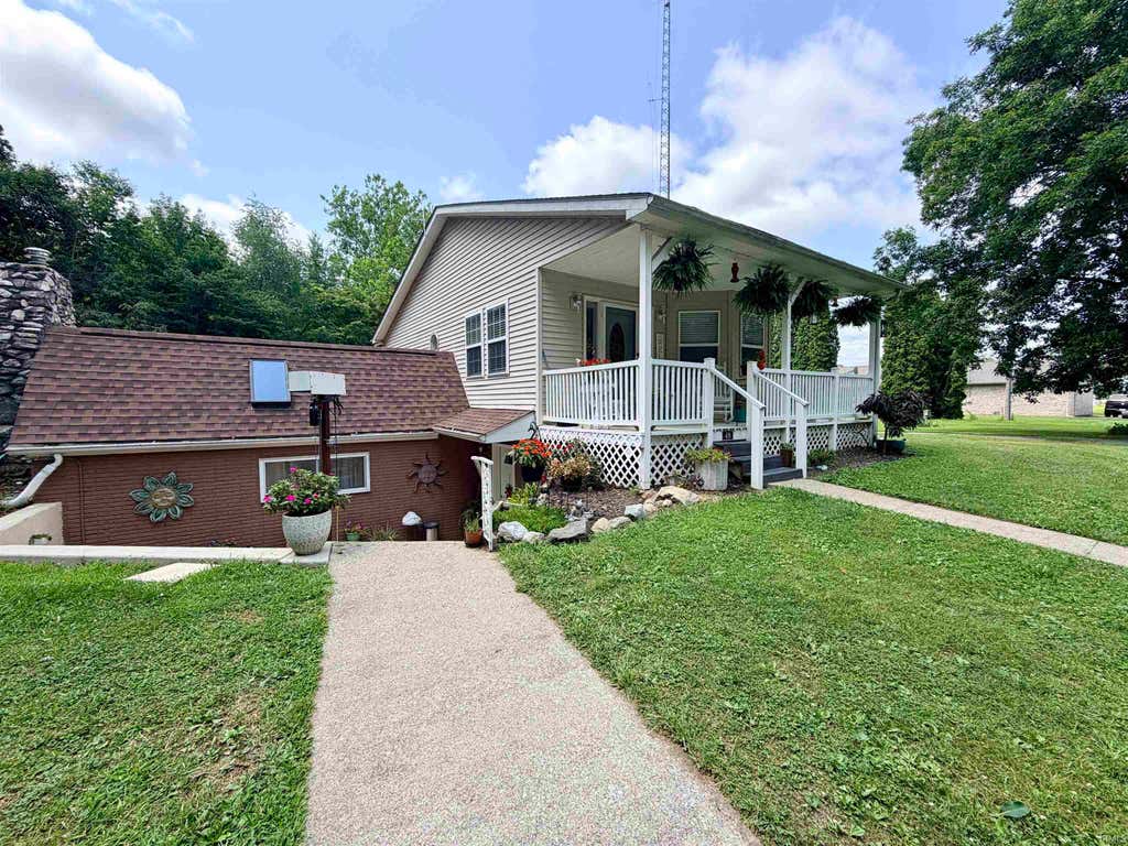 Photo of 5480 S Salisbury Court, Monticello, IN 47960 (MLS # 202631181)