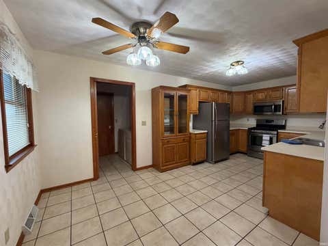 Tiny photo for 4103 N VILLAS Drive, Kokomo, IN 46901 (MLS # 202634601)