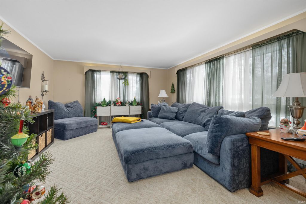 Photo of 214 Betz Road, Auburn, IN 46706 (MLS # 202603067)