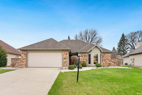 Photo of 6322 Baychester Drive, Fort Wayne, IN 46815 (MLS # 202610921)