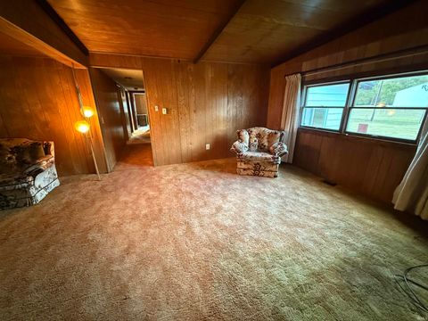 Tiny photo for 6976 W Georgetown Road, Logansport, IN 46947 (MLS # 202541232)