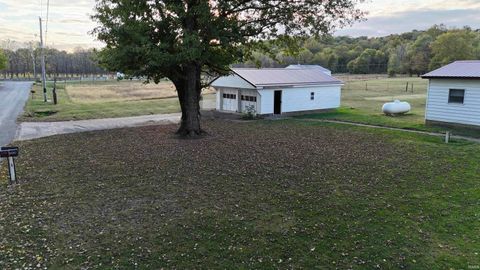 Tiny photo for 6976 W Georgetown Road, Logansport, IN 46947 (MLS # 202541232)