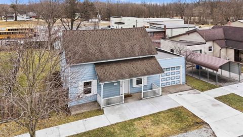 Tiny photo for 204 S East Street, South Whitley, IN 46787 (MLS # 202605715)