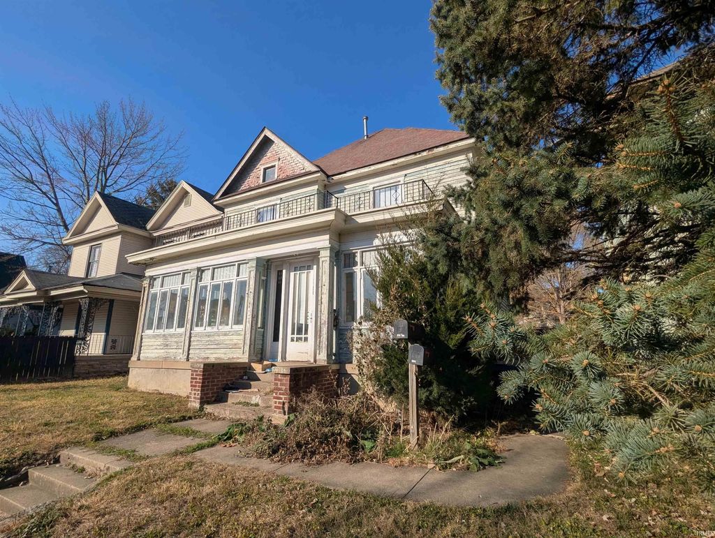 Photo of 920 W 5Th Street, Marion, IN 46953 (MLS # 202546146)