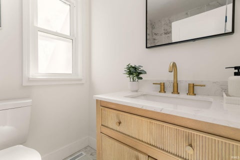 Tiny photo for 118 Myrtle Street, South Bend, IN 46637 (MLS # 202641606)