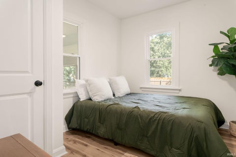 Tiny photo for 118 Myrtle Street, South Bend, IN 46637 (MLS # 202641606)