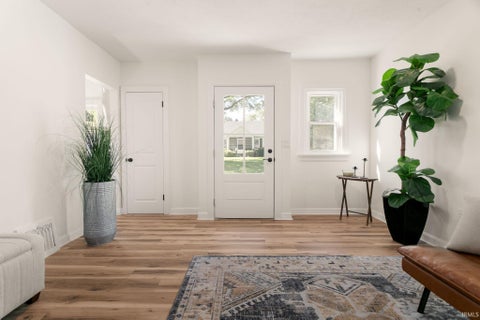 Tiny photo for 118 Myrtle Street, South Bend, IN 46637 (MLS # 202641606)