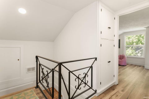Tiny photo for 118 Myrtle Street, South Bend, IN 46637 (MLS # 202641606)